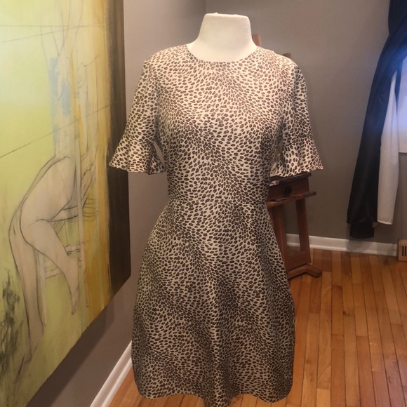 Banana Republic Dresses & Skirts - BANANA REPUBLIC LEOPARD PRINT SILK DRESS WORN ONCE